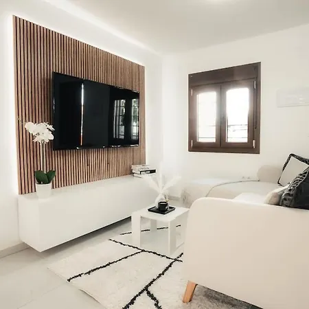 Modern Andalusian House One Minute From The